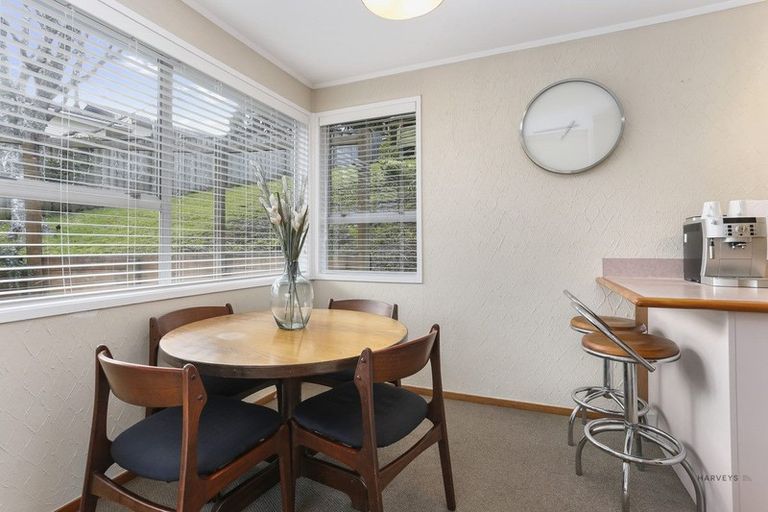 Photo of property in 100 Captain Scott Road, Glen Eden, Auckland, 0602