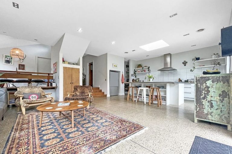 Photo of property in 26 Mantell Street, Seatoun, Wellington, 6022