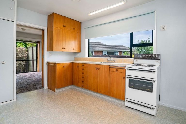 Photo of property in 14 Ardmore Place, Bishopdale, Christchurch, 8053