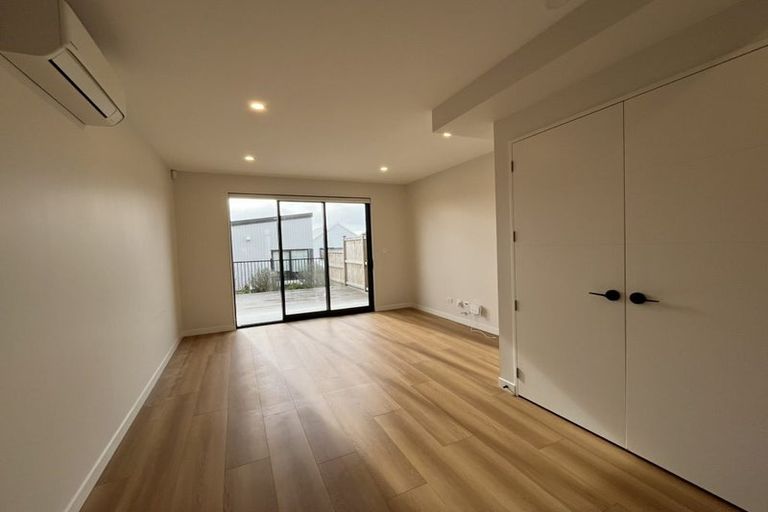 Photo of property in 22 Puihi Crescent, Massey, Auckland, 0614