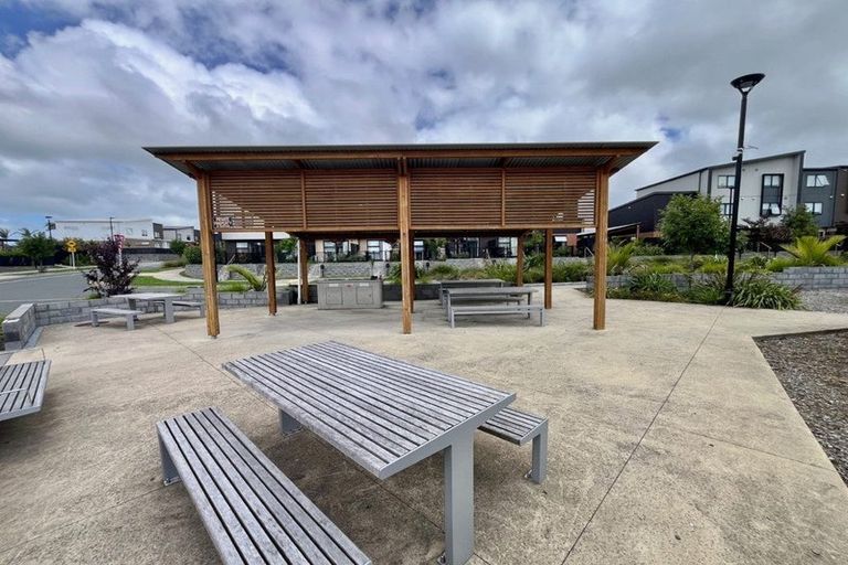 Photo of property in 29 Jabuka Street, Glen Eden, Auckland, 0602