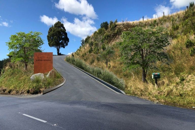 Photo of property in 9 Raikes Road, Kaitoke, Upper Hutt, 5018