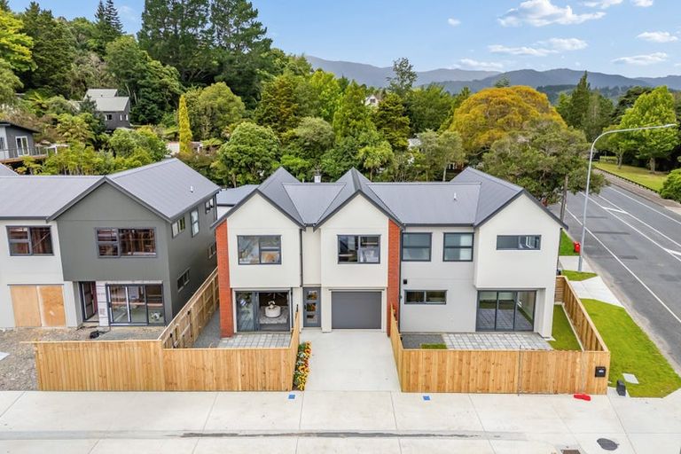 Photo of property in 2/60 Akatarawa Road, Brown Owl, Upper Hutt, 5018