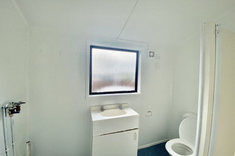 Photo of property in 21 Plunket Avenue, Papatoetoe, Auckland, 2104