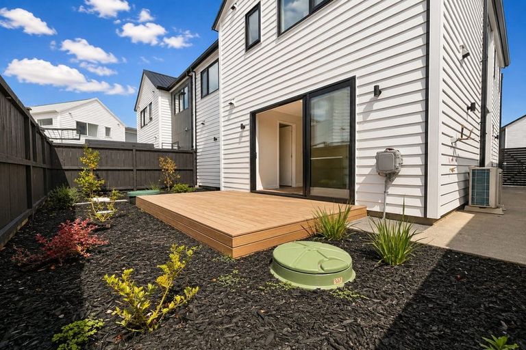 Photo of property in 6 Babos Avenue, Kumeu, 0810