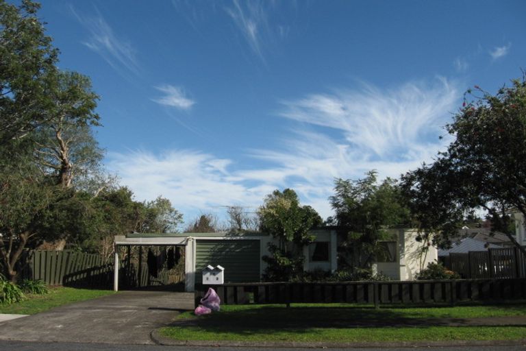 Photo of property in 2/74 La Trobe Street, Pakuranga Heights, Auckland, 2010