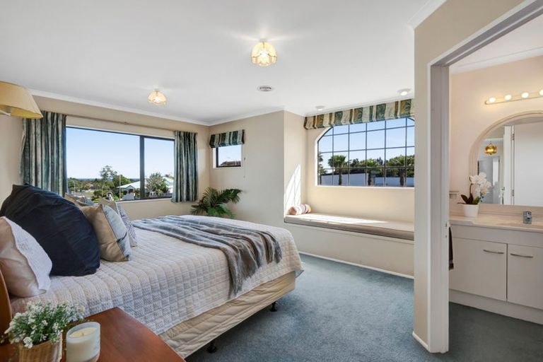 Photo of property in 102 Branch Road, Highlands Park, New Plymouth, 4312