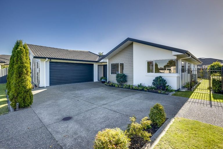Photo of property in 10 Milford Place, Poraiti, Napier, 4112