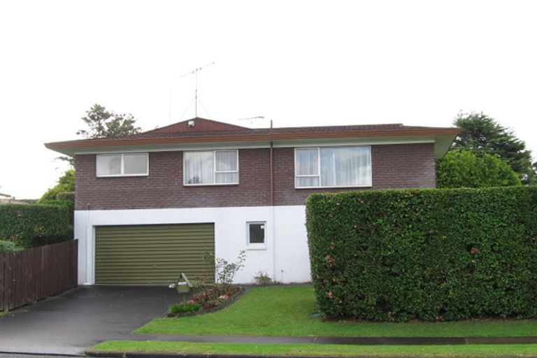 Photo of property in 2/47 Prince Regent Drive, Half Moon Bay, Auckland, 2012