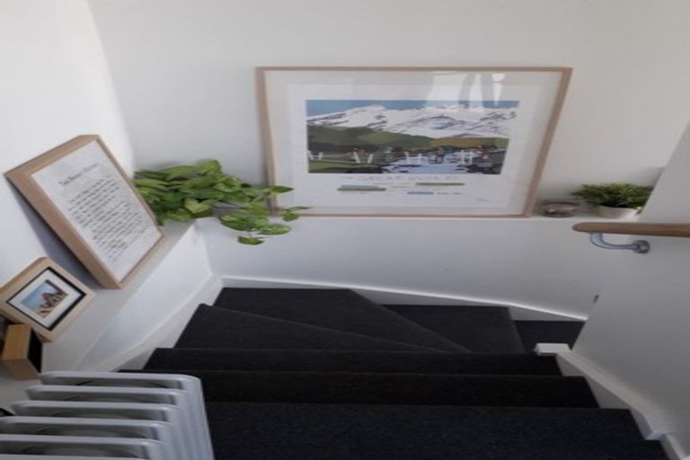 Photo of property in 11b Caroline Street, Mount Victoria, Wellington, 6011