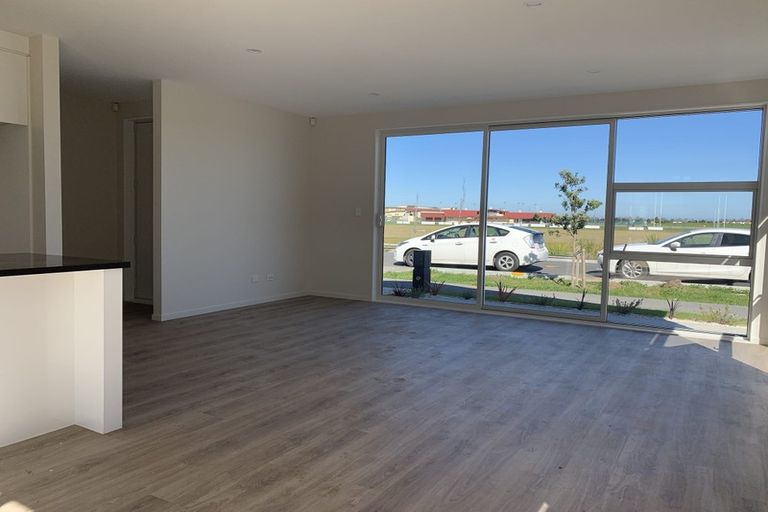 Photo of property in 3 Kanono Road, Takanini, 2110