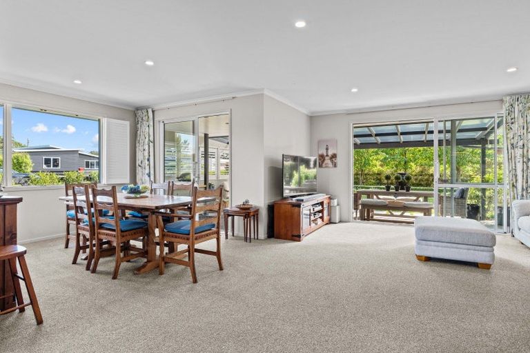 Photo of property in 7 Hewson Lane, Greytown, 5712