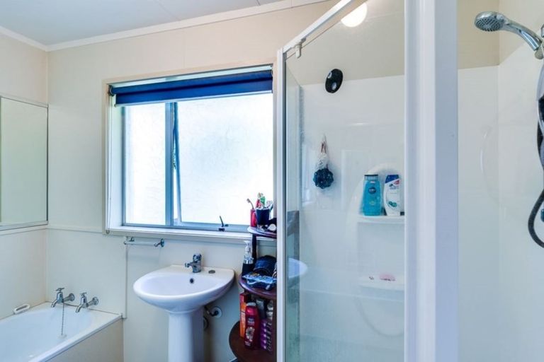 Photo of property in 2/211 Windsor Avenue, Parkvale, Hastings, 4122