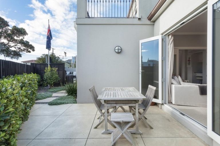 Photo of property in 20a Oceanbeach Road, Mount Maunganui, 3116