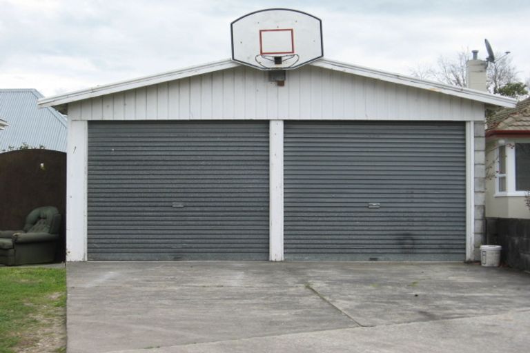 Photo of property in 1 Graham Place, West End, Palmerston North, 4410