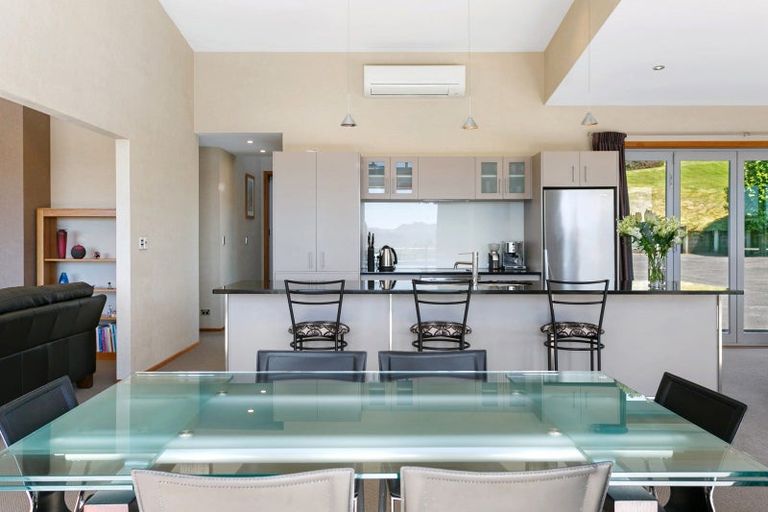 Photo of property in 10 Cameron Drive, Acacia Bay, Taupo, 3385