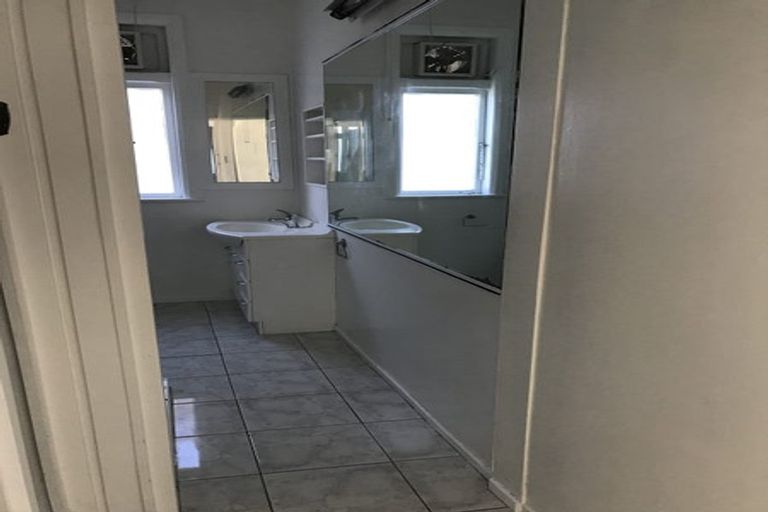 Photo of property in 55 Overtoun Terrace, Hataitai, Wellington, 6021