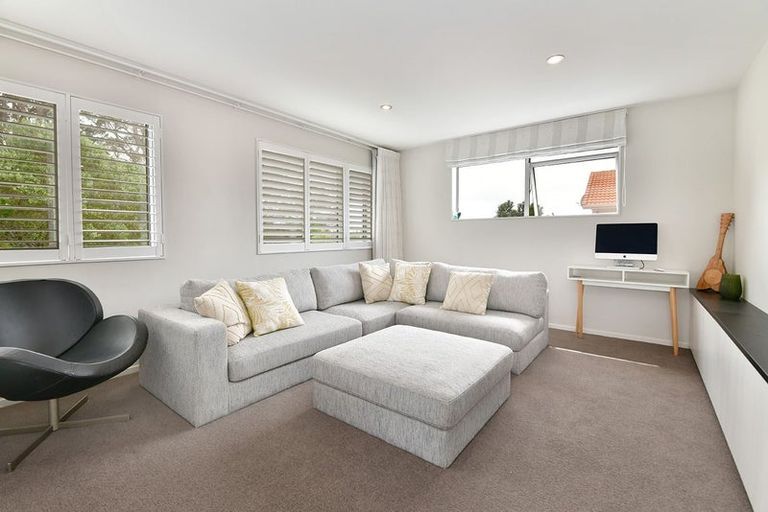 Photo of property in 1211 Whangaparaoa Road, Gulf Harbour, Whangaparaoa, 0930