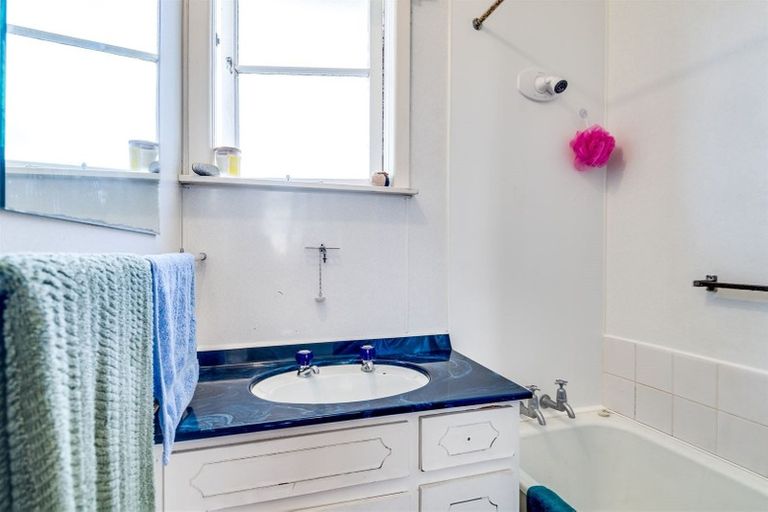 Photo of property in 21 Elbourne Street, Taradale, Napier, 4112