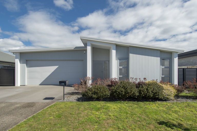 Photo of property in 34 Awataha Crescent, Pyes Pa, Tauranga, 3110