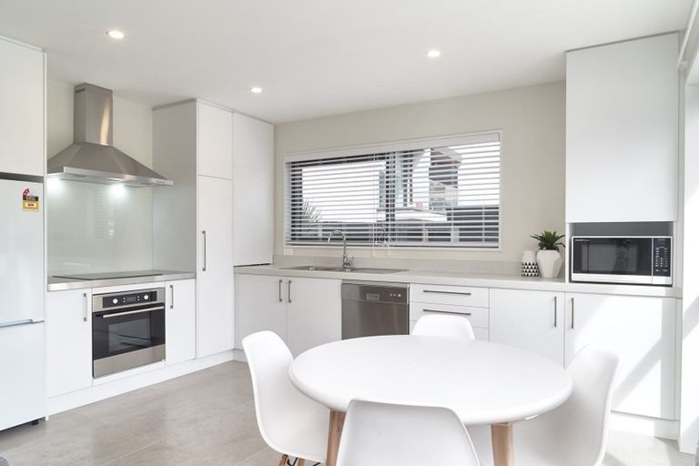 Photo of property in Riverena Flats, 377 Barbadoes Street, Christchurch Central, Christchurch, 8011