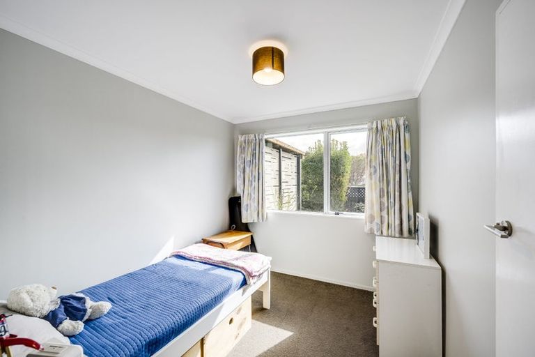 Photo of property in 37 Tait Drive, Greenmeadows, Napier, 4112