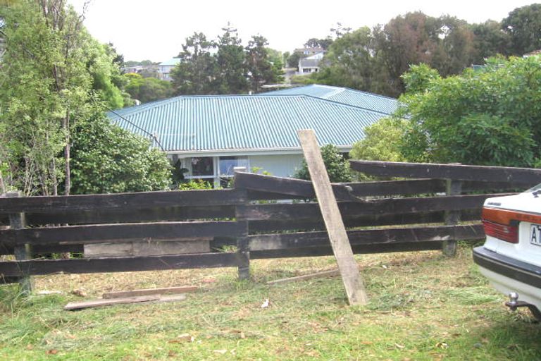 Photo of property in 576 Glenfield Road, Bayview, Auckland, 0629