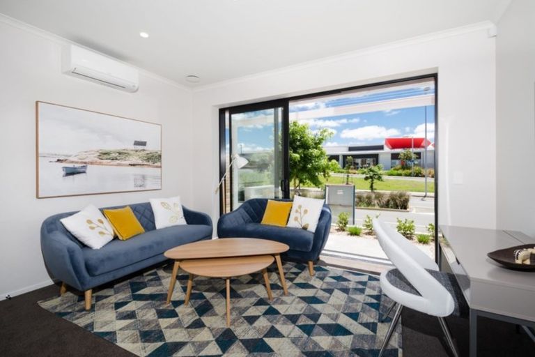 Photo of property in 4/89 Hobsonville Point Road, Hobsonville, Auckland, 0616