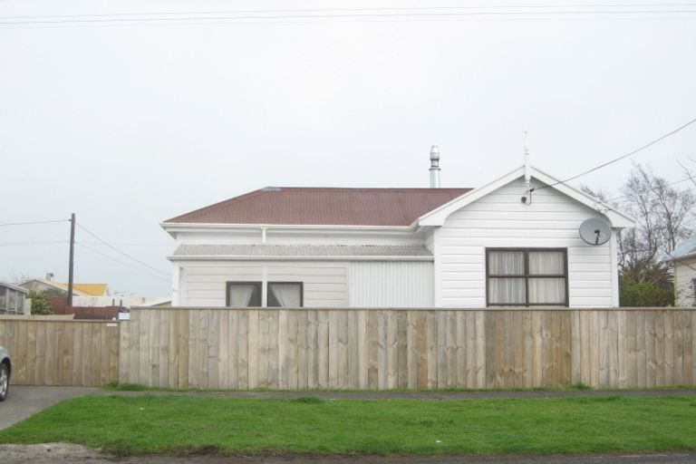 Photo of property in 47 Parris Street, Waitara, 4320