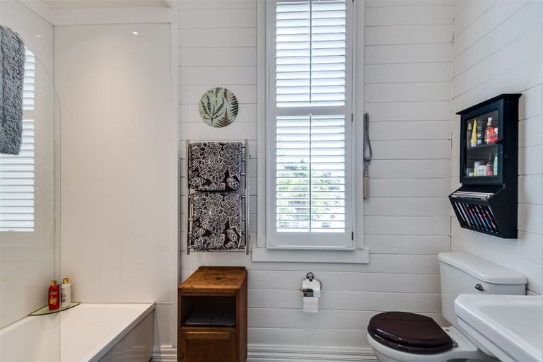 Photo of property in 3 Hooker Avenue, Hospital Hill, Napier, 4110