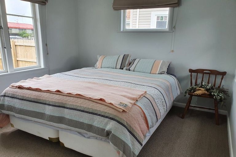 Photo of property in 56 Haultain Street, Fairfield, Hamilton, 3214