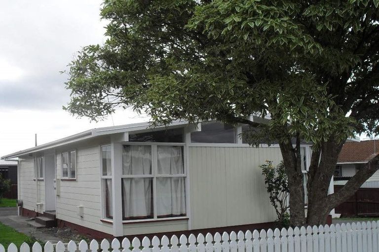 Photo of property in 49 Othello Drive, Clover Park, Auckland, 2023