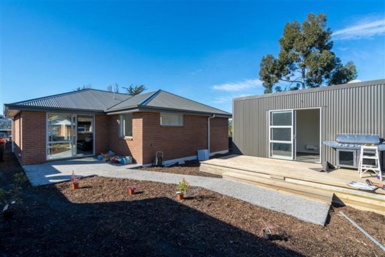 Photo of property in 8 Fry Street, Fairfield, Dunedin, 9018