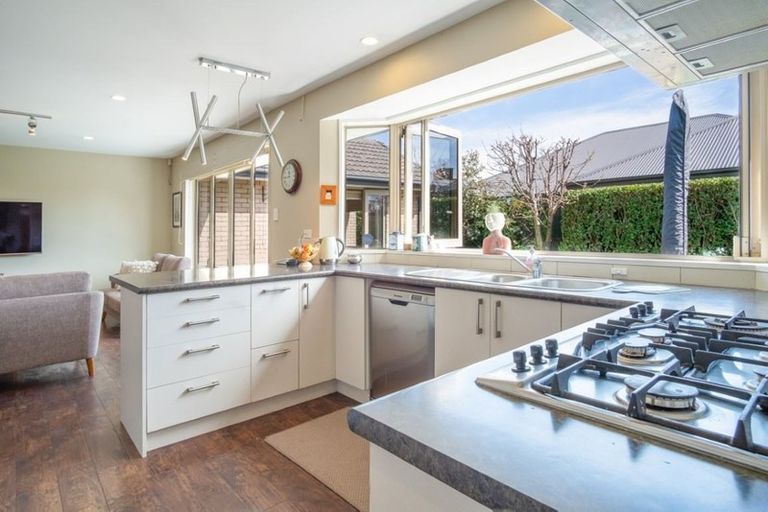 Photo of property in 15 Burbank Drive, Aidanfield, Christchurch, 8025