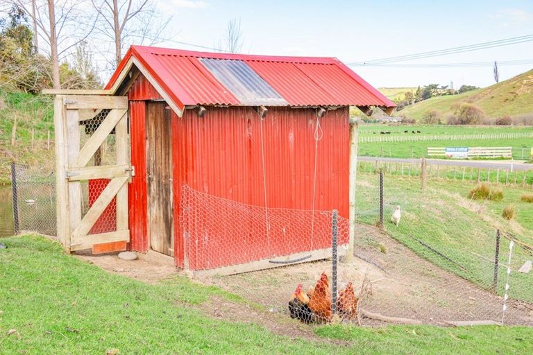 Photo of property in 653 No 3 Line, Okoia, Whanganui, 4582