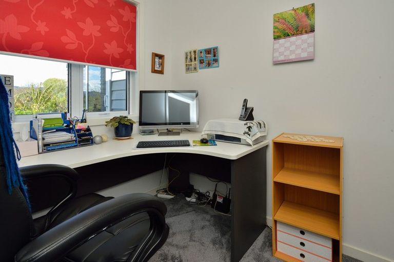 Photo of property in 24 Charteris Rise, Riverdale, Gisborne, 4010