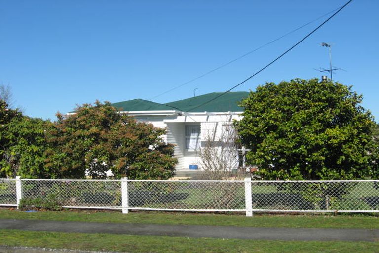 Photo of property in 24 Diamond Street, Carterton, 5713