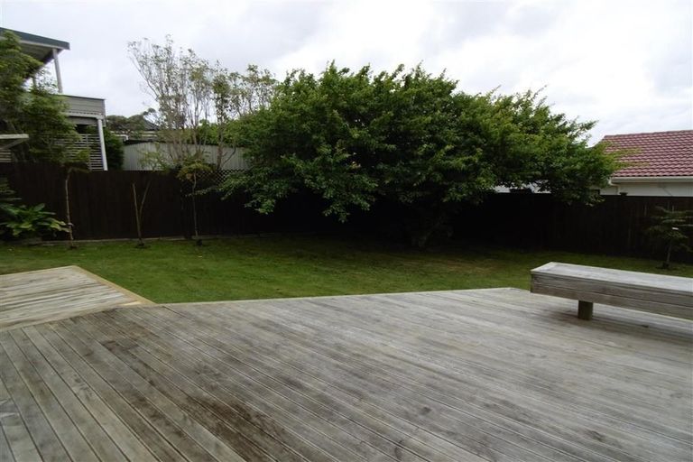 Photo of property in 46 Albatross Road, Red Beach, 0932