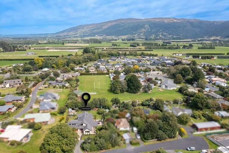 Photo of property in 2 Railway Lane, Outram, 9019
