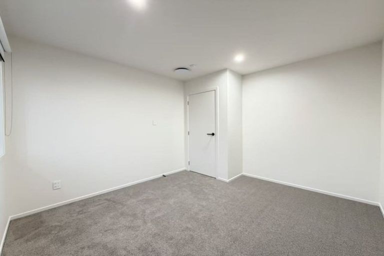 Photo of property in 9a Tangelo Place, Bucklands Beach, Auckland, 2012