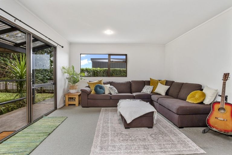 Photo of property in 2/151b Wallace Road, Mangere Bridge, Auckland, 2022