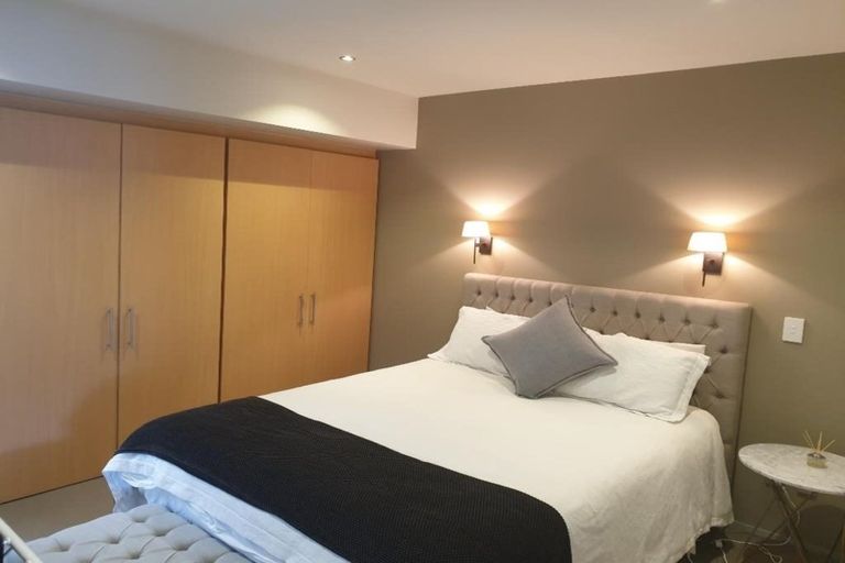 Photo of property in Sanctum Apartment, 10 Ebor Street, Te Aro, Wellington, 6011