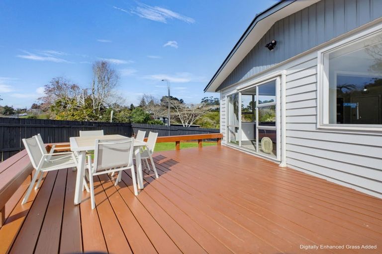 Photo of property in 2 Bromley Place, Westown, New Plymouth, 4310