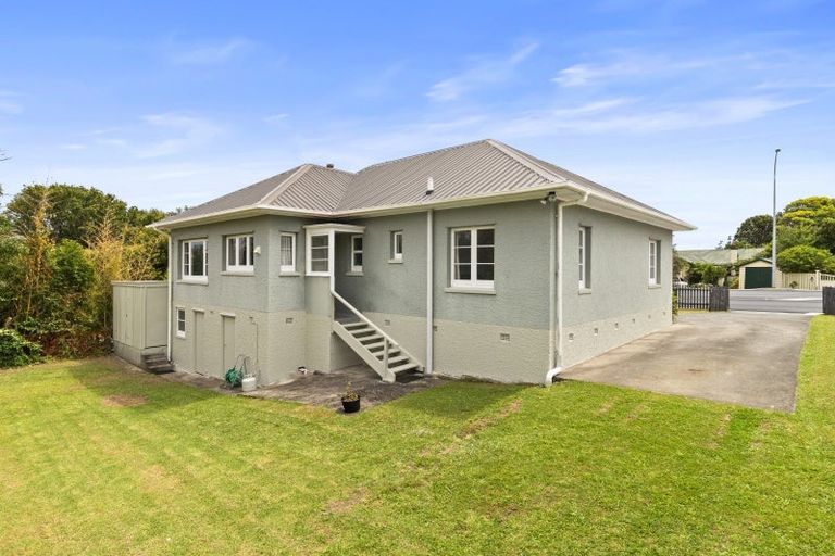 Photo of property in 41 Kitchener Road, Waiuku, 2123
