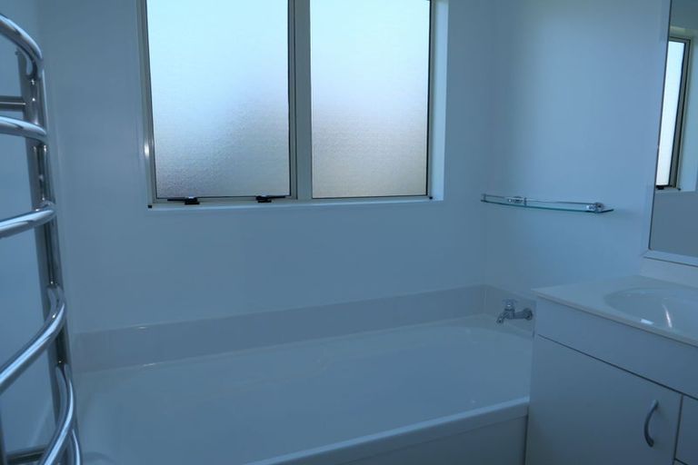 Photo of property in 34 Rosewood Place, Paraparaumu, 5032