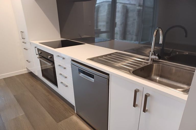 Photo of property in 3a Lesa Annis Place, Henderson, Auckland, 0612