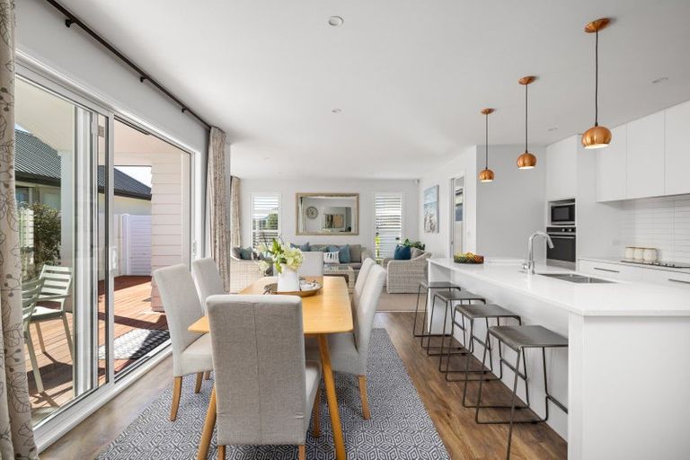 Photo of property in 28 Te Aranga Drive, Papamoa Beach, Papamoa, 3118