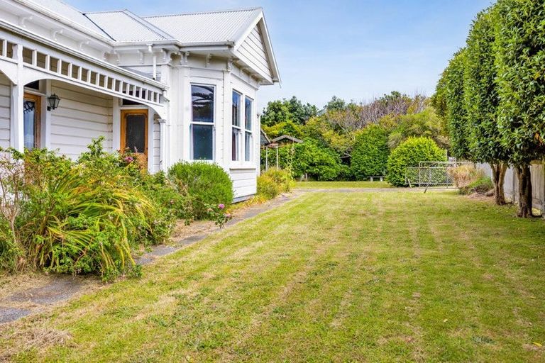 Photo of property in 14 Albany Street, Patea, 4520