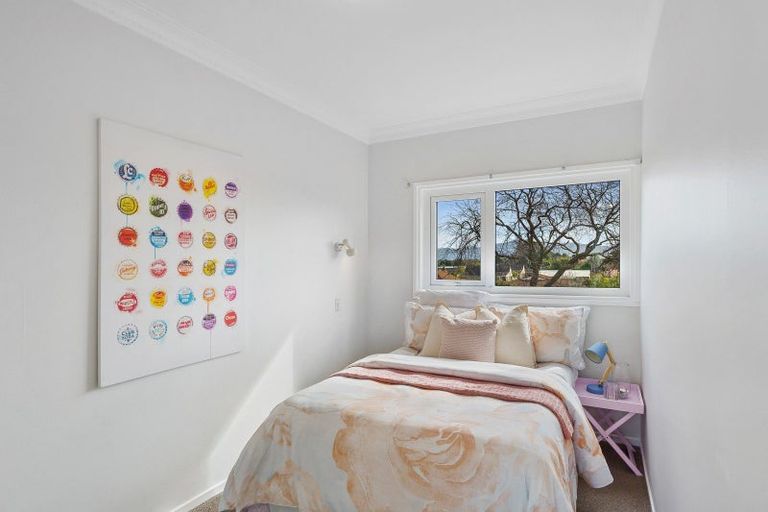 Photo of property in 9 Moana Road, Paraparaumu, 5032