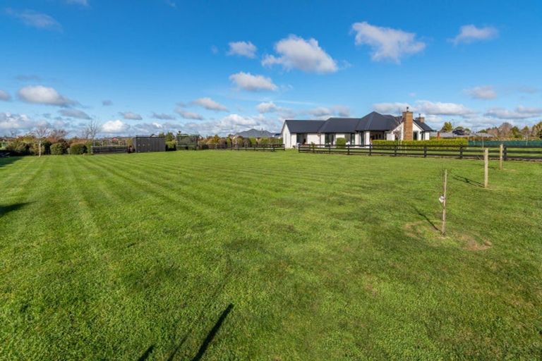 Photo of property in 14 Landsborough Drive, Darfield, 7571